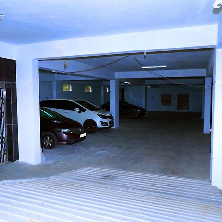 Sri Nilayam Inn Tirupati Buitenkant foto