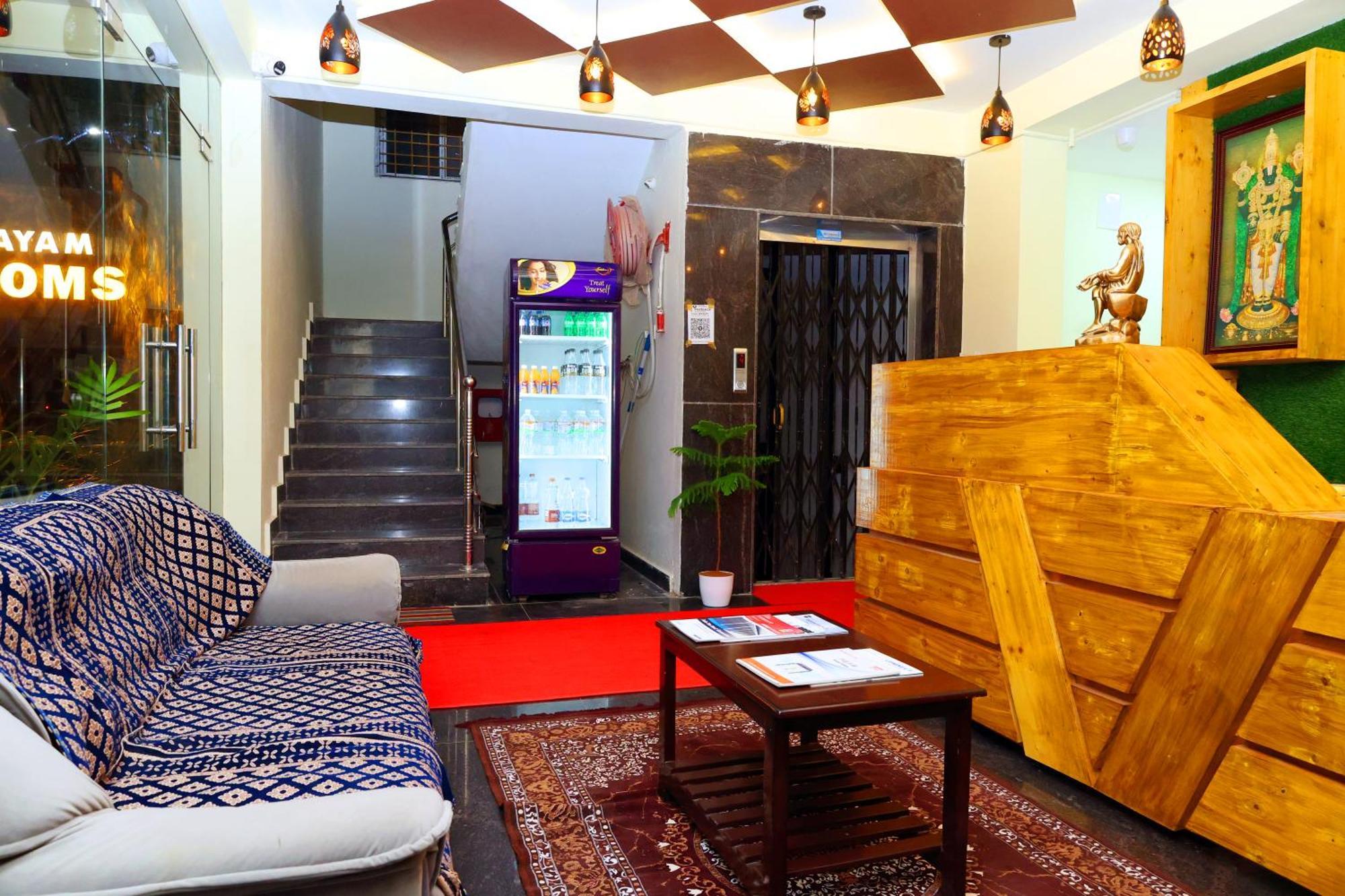 Sri Nilayam Inn Tirupati Buitenkant foto